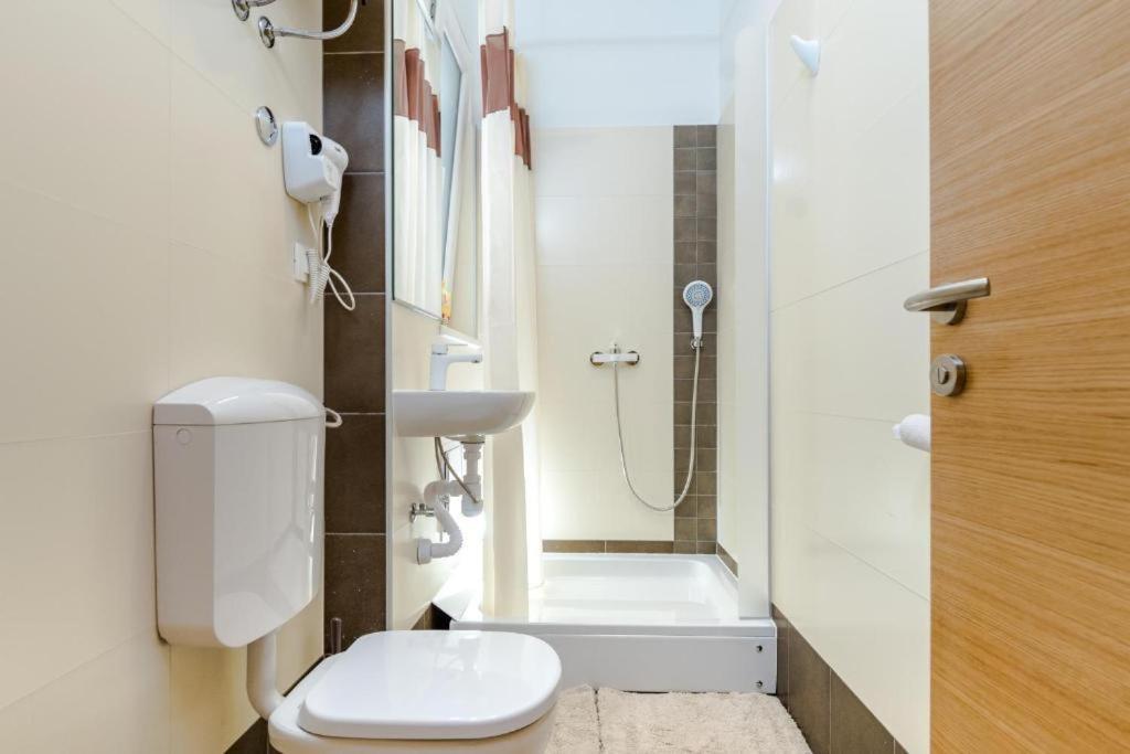 Apartments Yoe Сплит Экстерьер фото