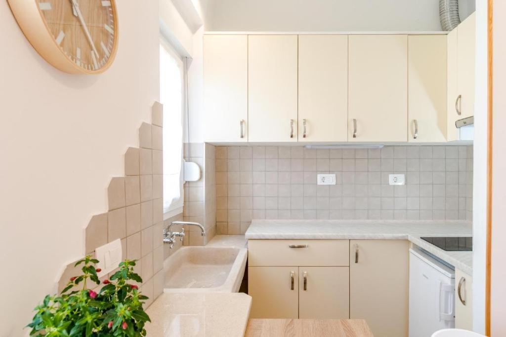 Apartments Yoe Сплит Экстерьер фото