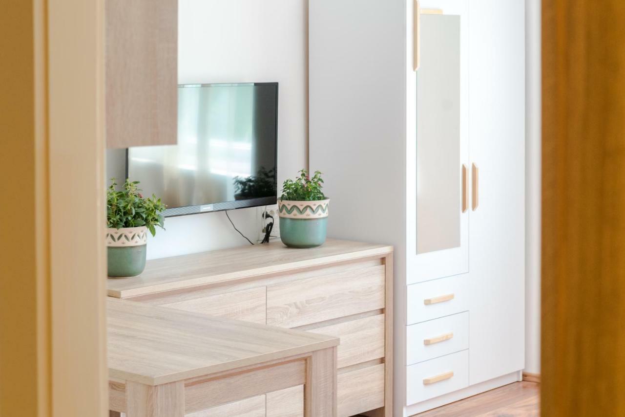 Apartments Yoe Сплит Экстерьер фото