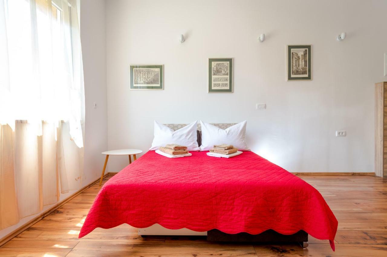 Apartments Yoe Сплит Экстерьер фото