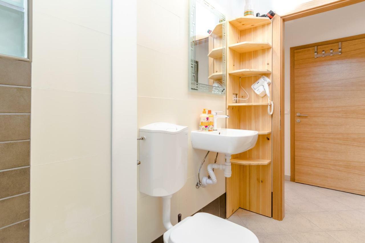 Apartments Yoe Сплит Экстерьер фото